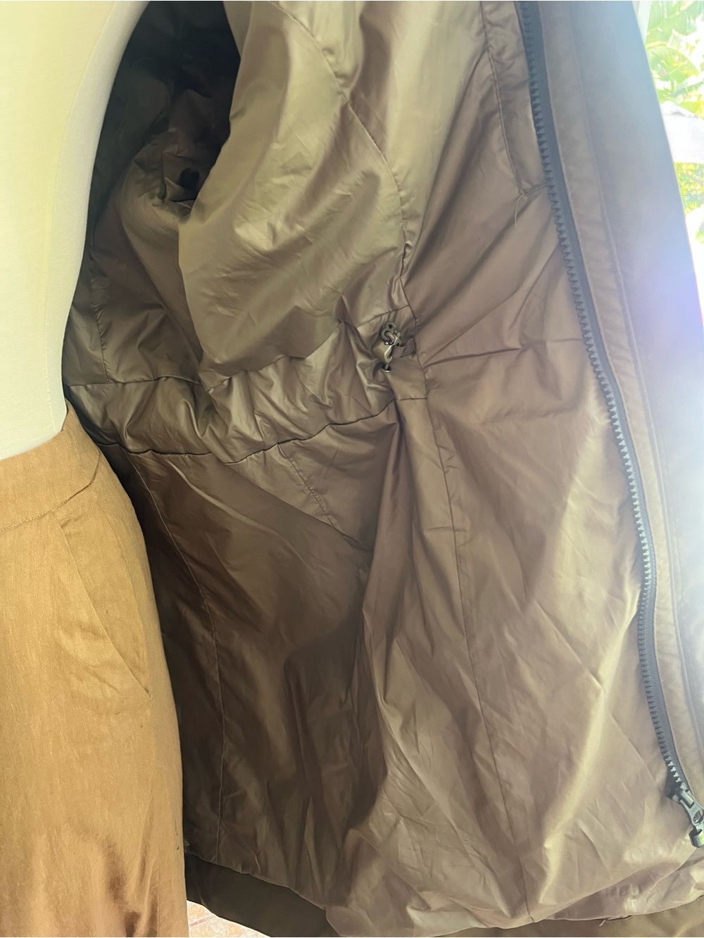 Eddie Bauer women’s WeatherEdge long raincoat/trench, size Medium - Picture 10 of 10